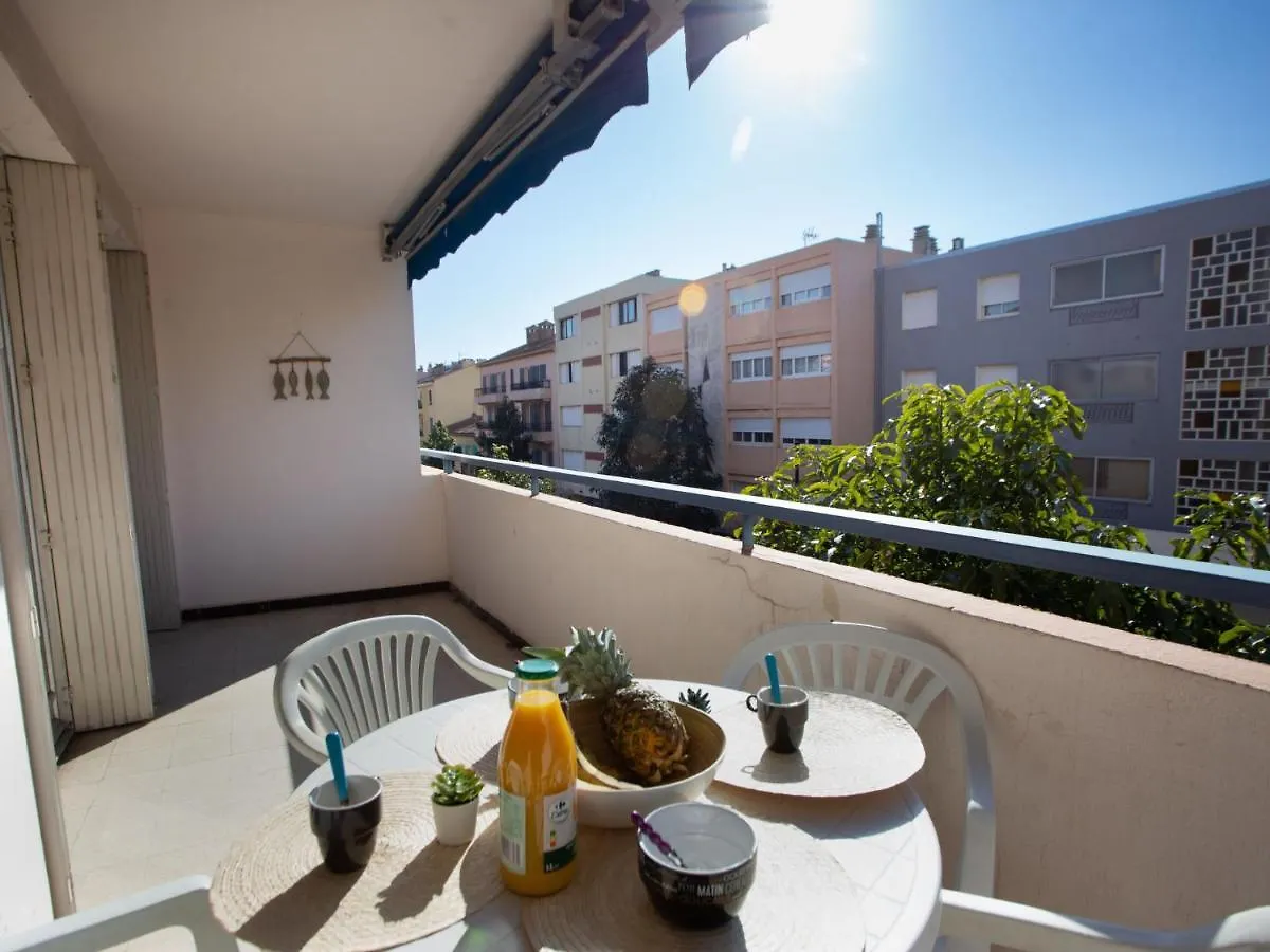 Apartment Les Iris By Interhome contacts