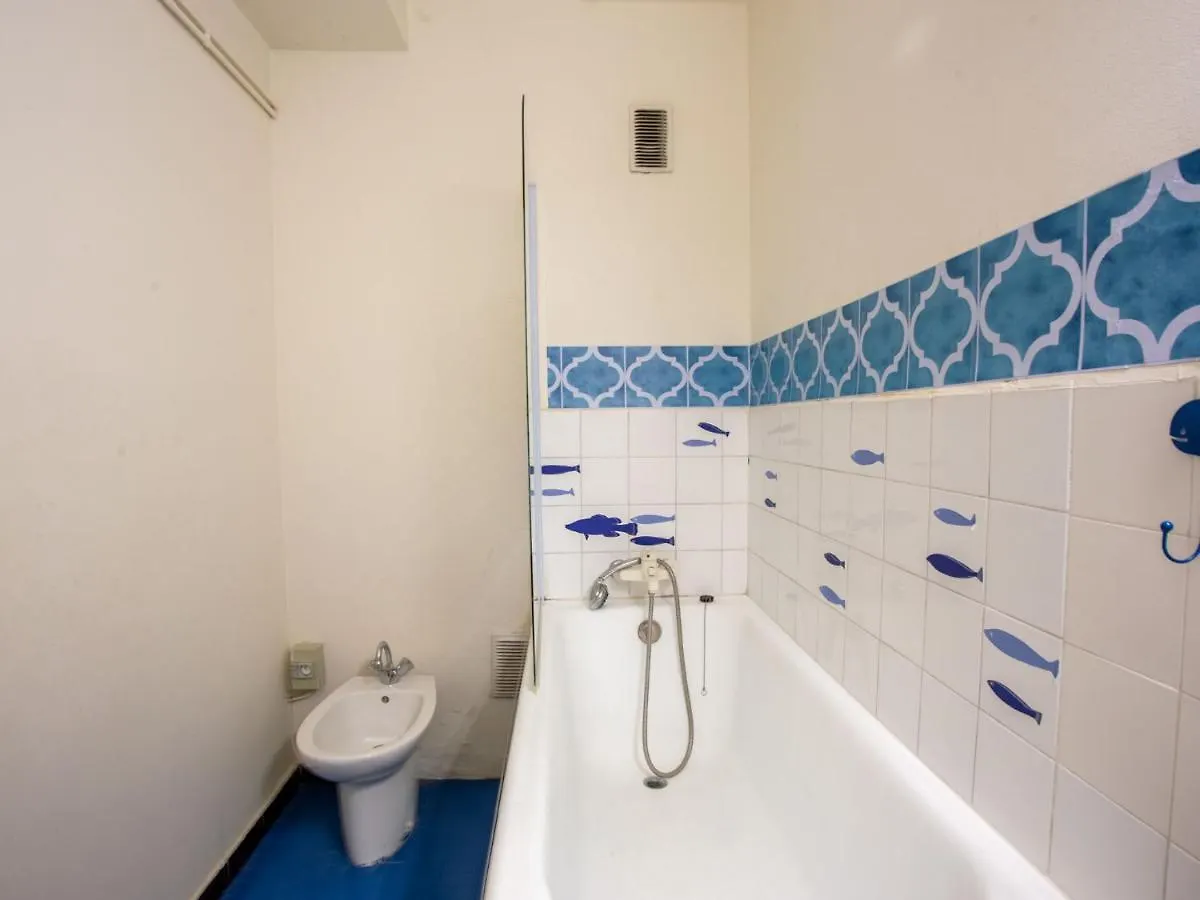 Apartment Les Iris By Interhome Le Lavandou